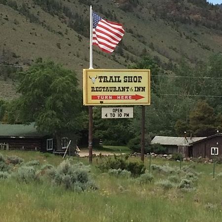 Trail Shop Inn Wapiti Esterno foto