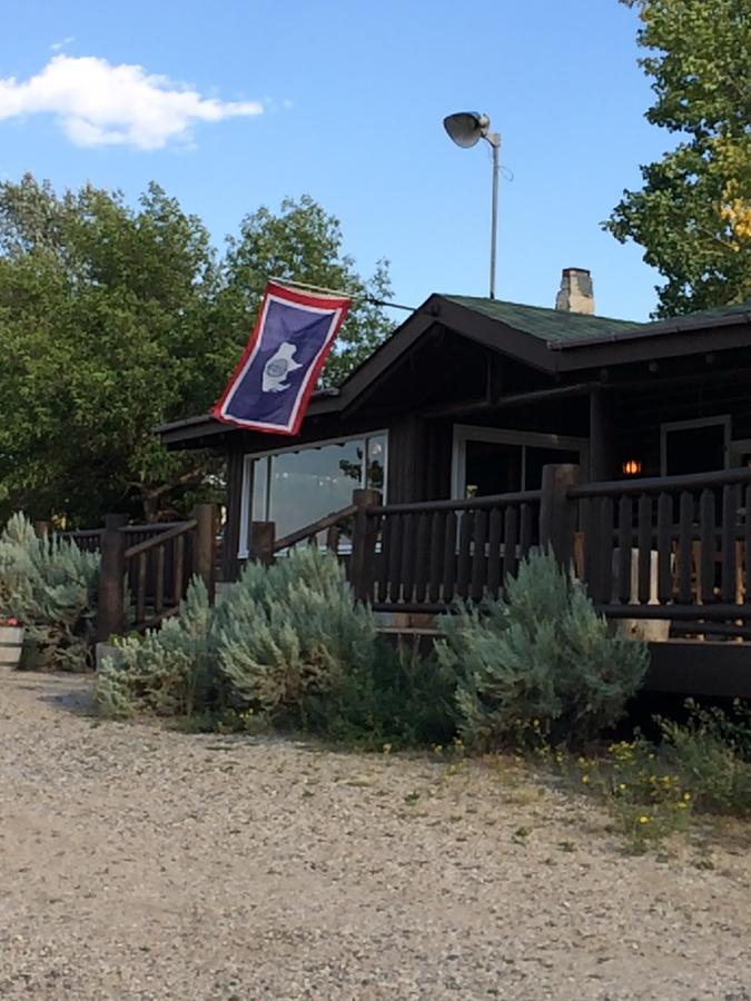 Trail Shop Inn Wapiti Esterno foto