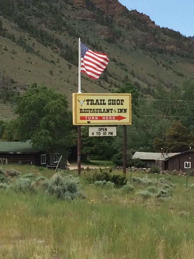 Trail Shop Inn Wapiti Esterno foto